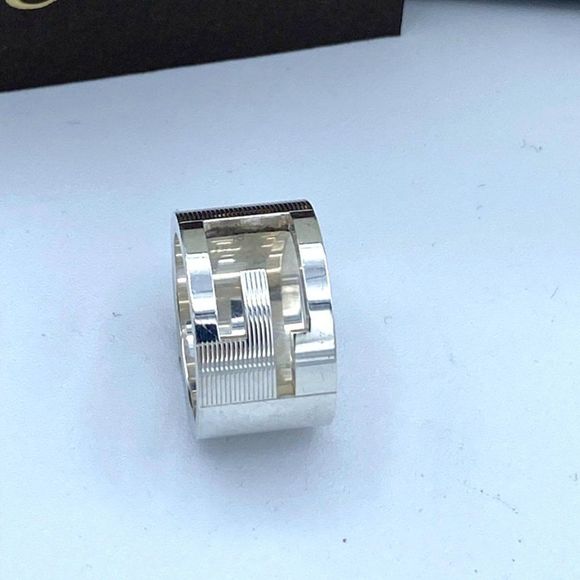 Authentic Gucci Sterling Silver “G” Ring – Size 7.5 - Picture 3 of 8